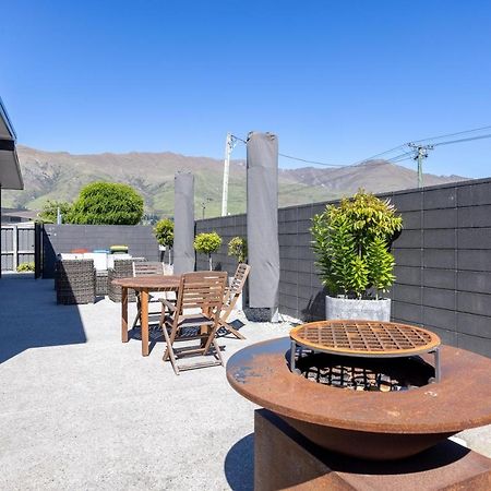 Prime Location On Warren St - 3 Bedroom Town House Wanaka Bagian luar foto